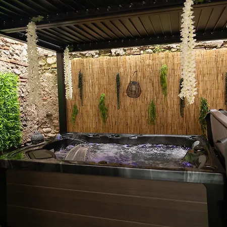 Loveroom La Lova Avec Prive Et Piece Secrete Villa