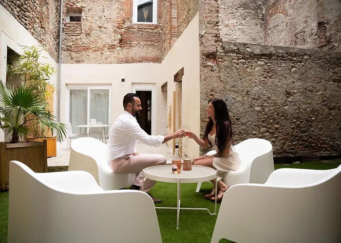 Loveroom La Lova Avec Privé Et Pièce Secrète