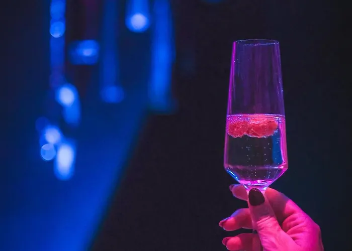 Loveroom La Lova Avec Privé Et Pièce Secrète Pamiers