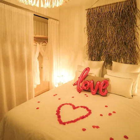 Вилла La Villa Lova - Suite Romantique Avec Jacuzzi Privatif *